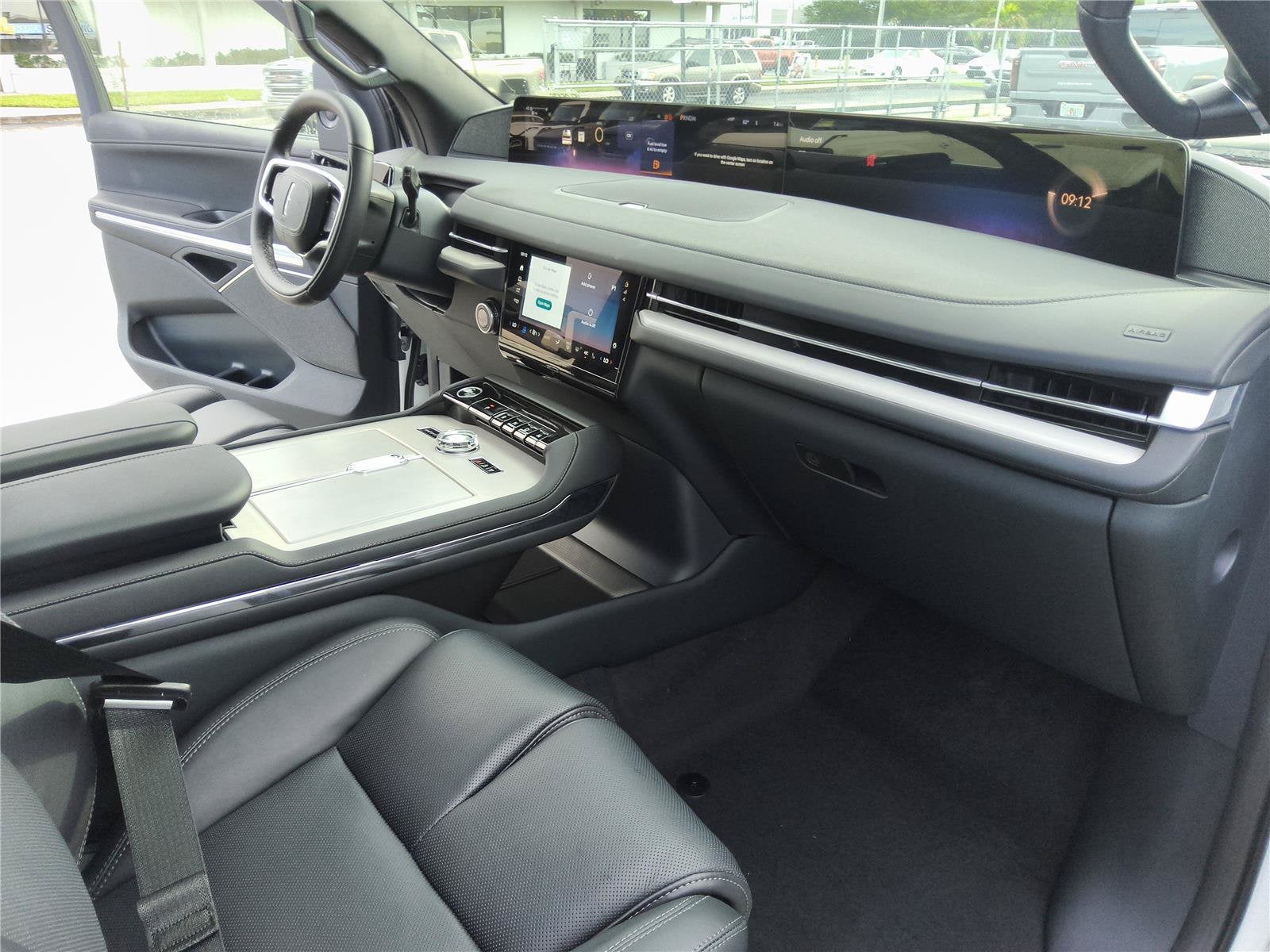 2027 Lincoln Navigator L