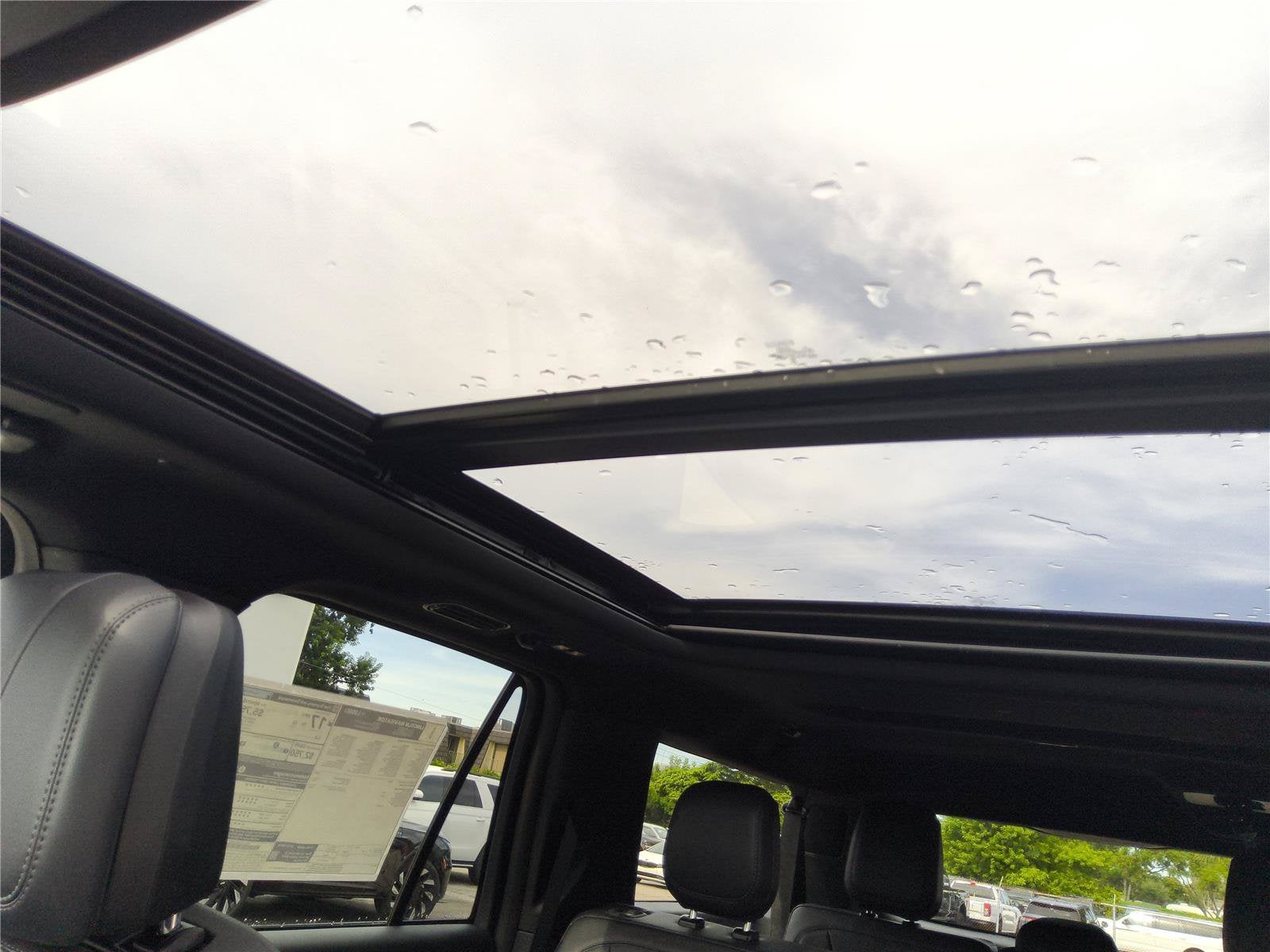 2027 Lincoln Navigator L