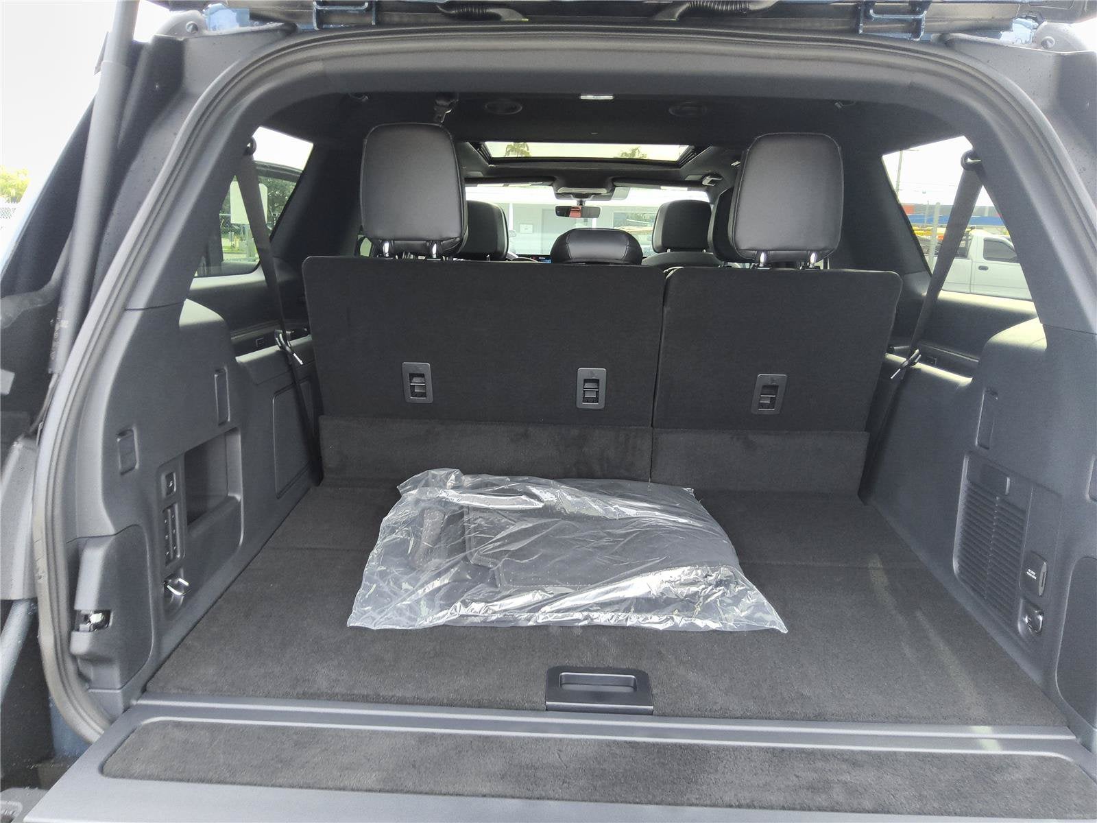 2027 Lincoln Navigator L