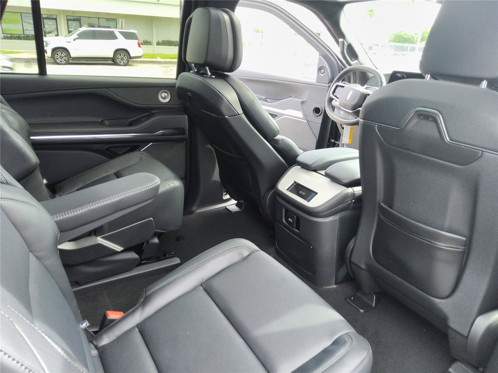 2027 Lincoln Navigator L