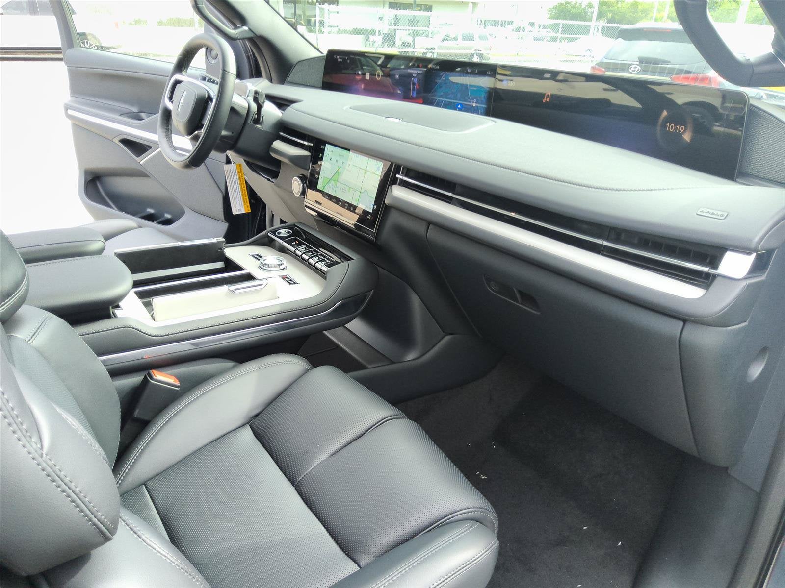 2027 Lincoln Navigator L