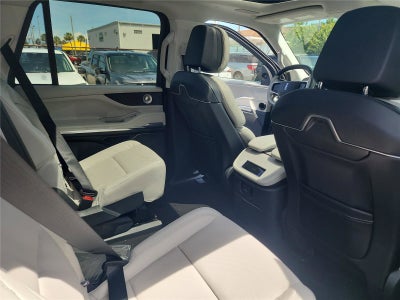 2026 Lincoln Navigator L