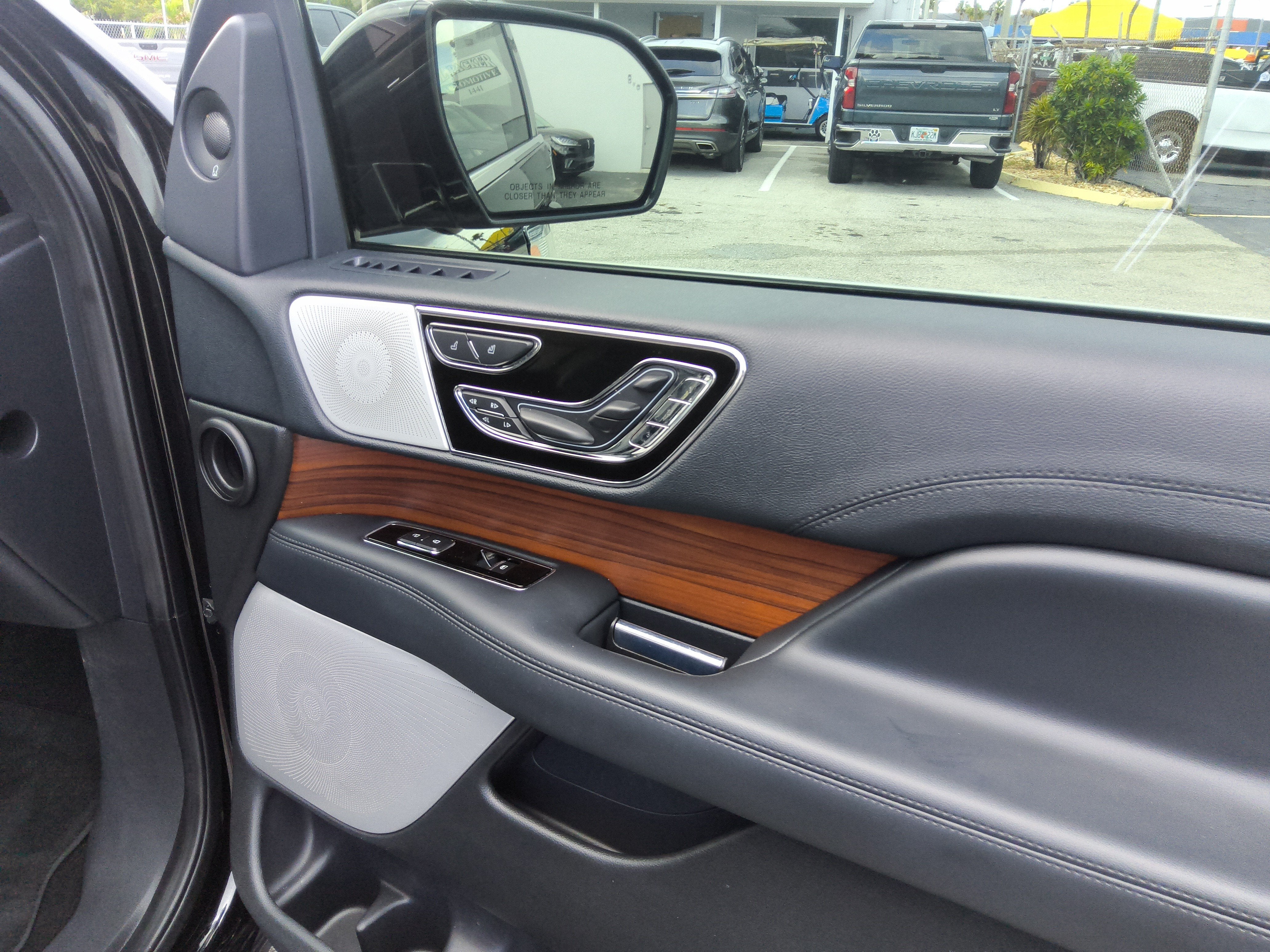 2022 Lincoln Navigator L Reserve