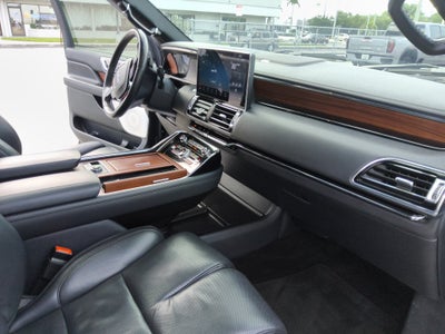 2022 Lincoln Navigator L Reserve