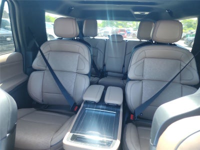 2027 Lincoln Navigator L