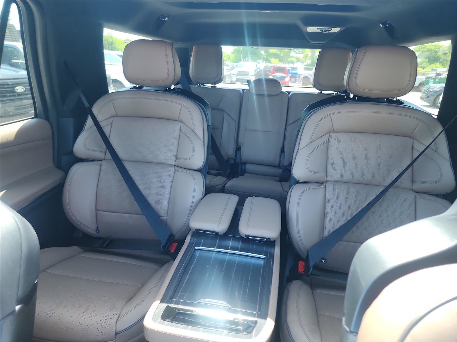 2027 Lincoln Navigator L