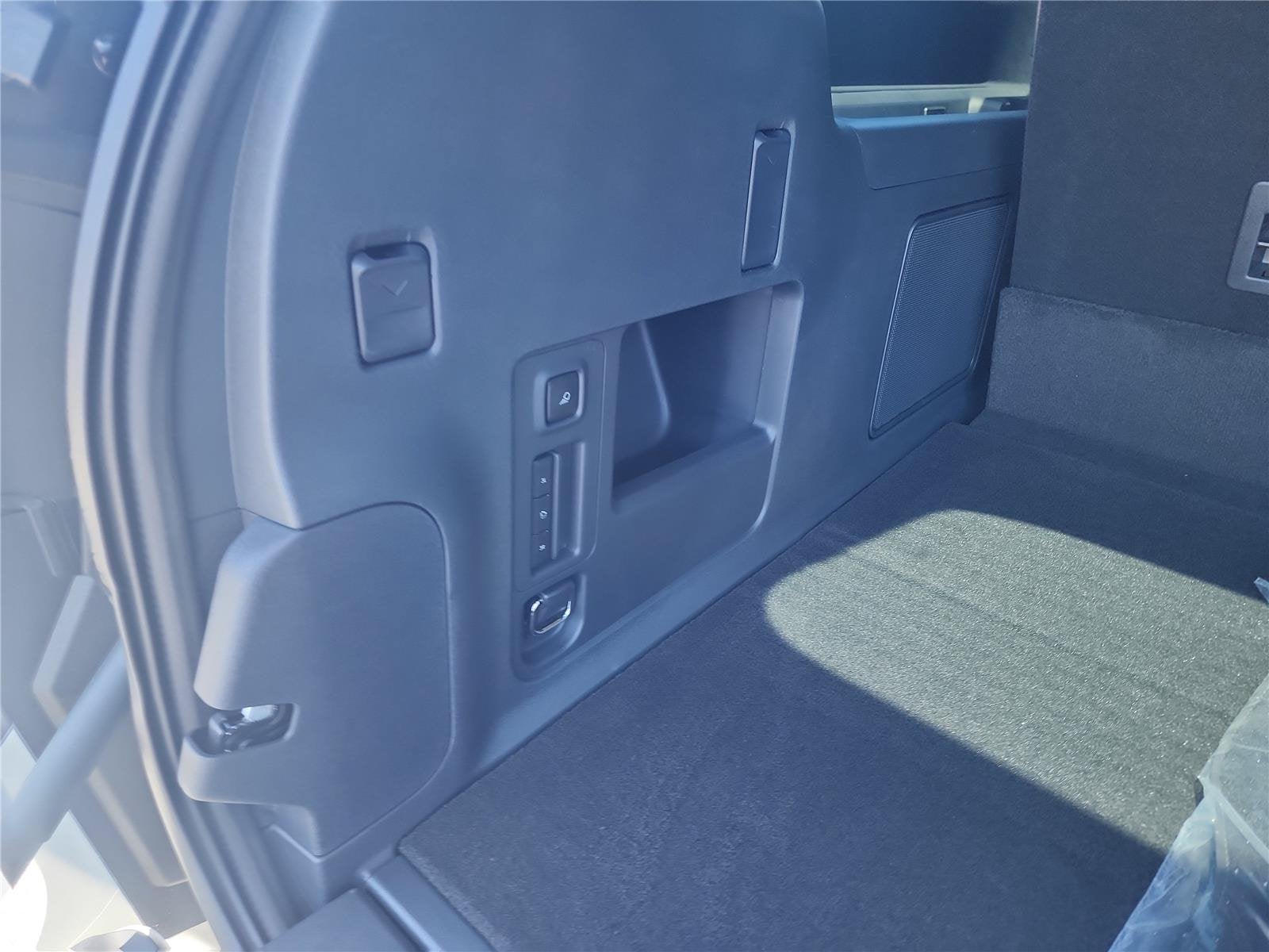 2027 Lincoln Navigator L