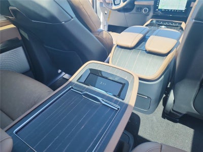 2027 Lincoln Navigator L