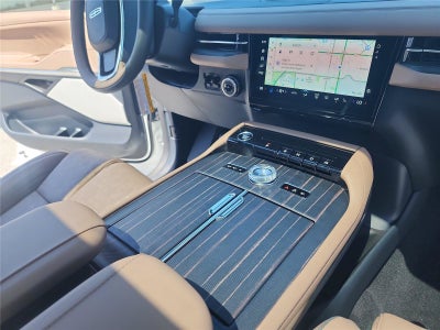 2027 Lincoln Navigator L