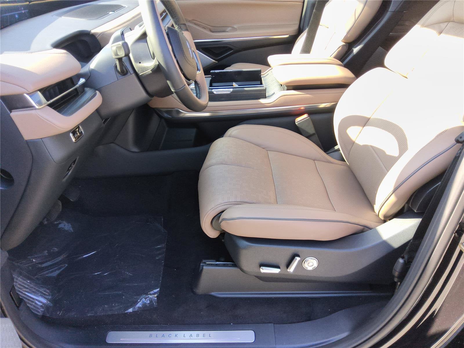 2027 Lincoln Navigator L