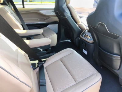 2027 Lincoln Navigator L