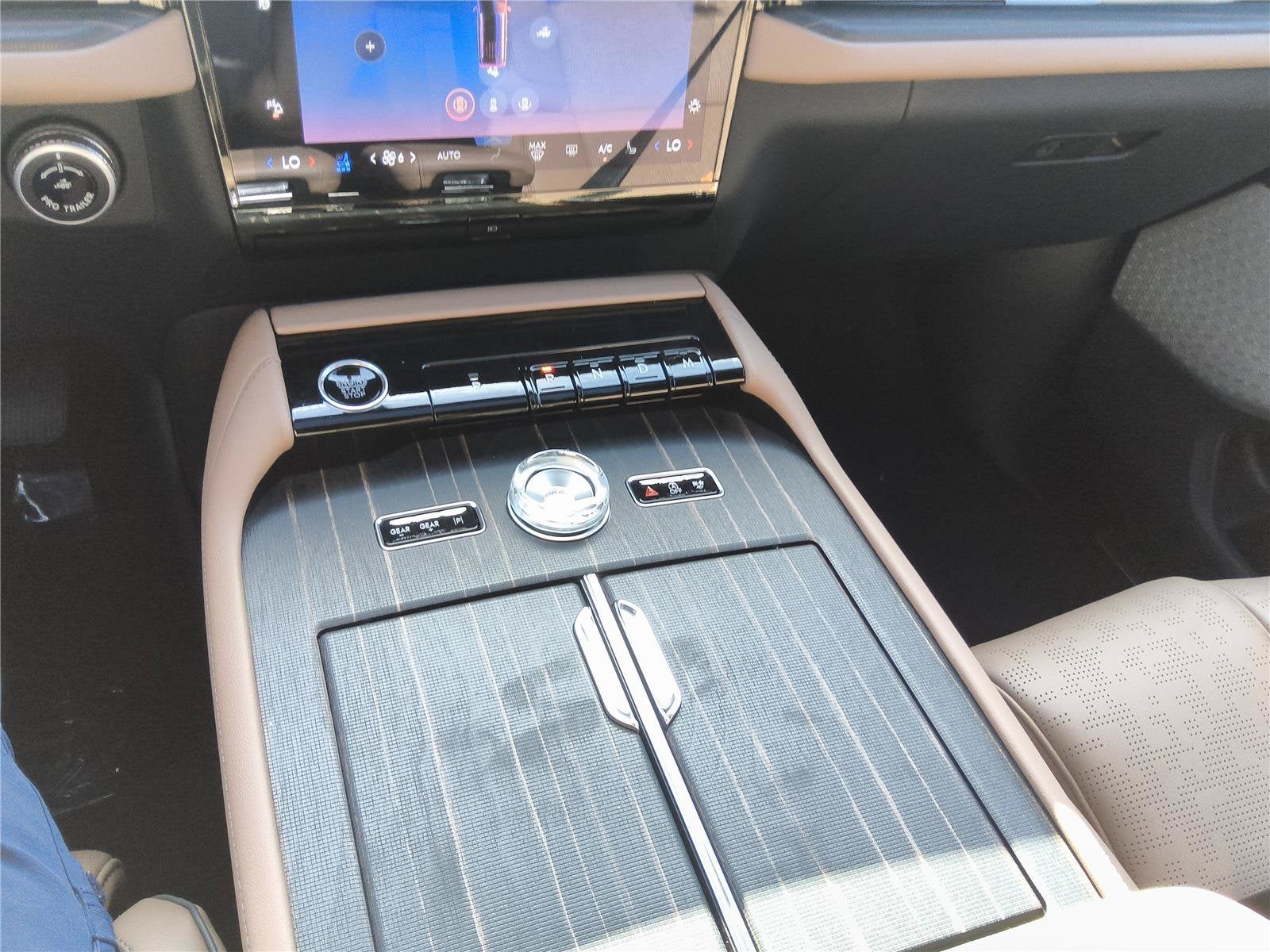 2027 Lincoln Navigator L