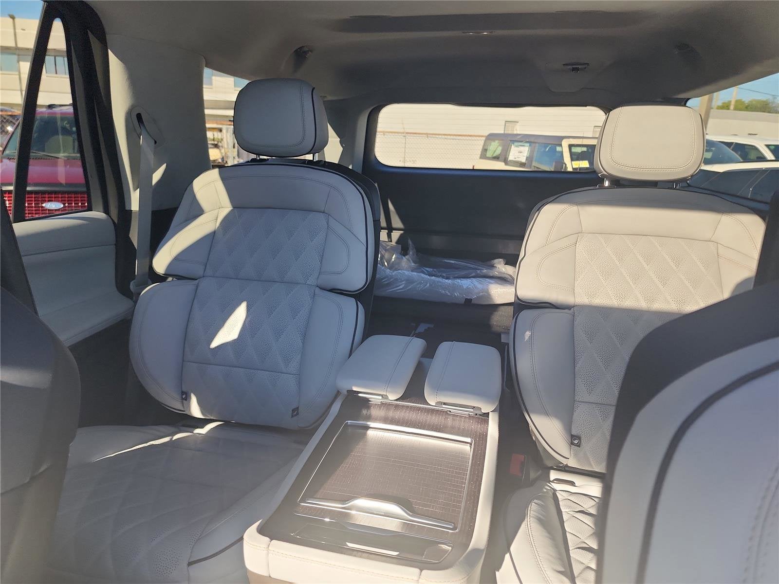 2025 Lincoln Navigator L