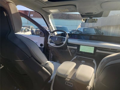 2025 Lincoln Navigator L