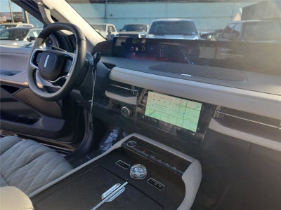 2025 Lincoln Navigator L