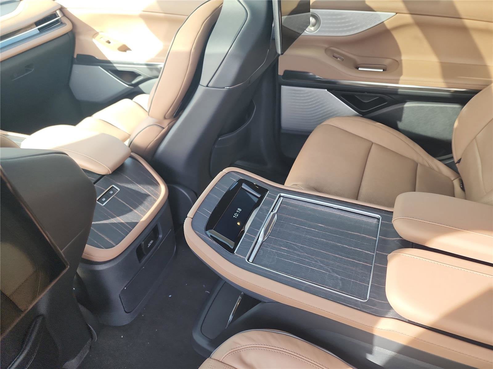 2025 Lincoln Navigator L