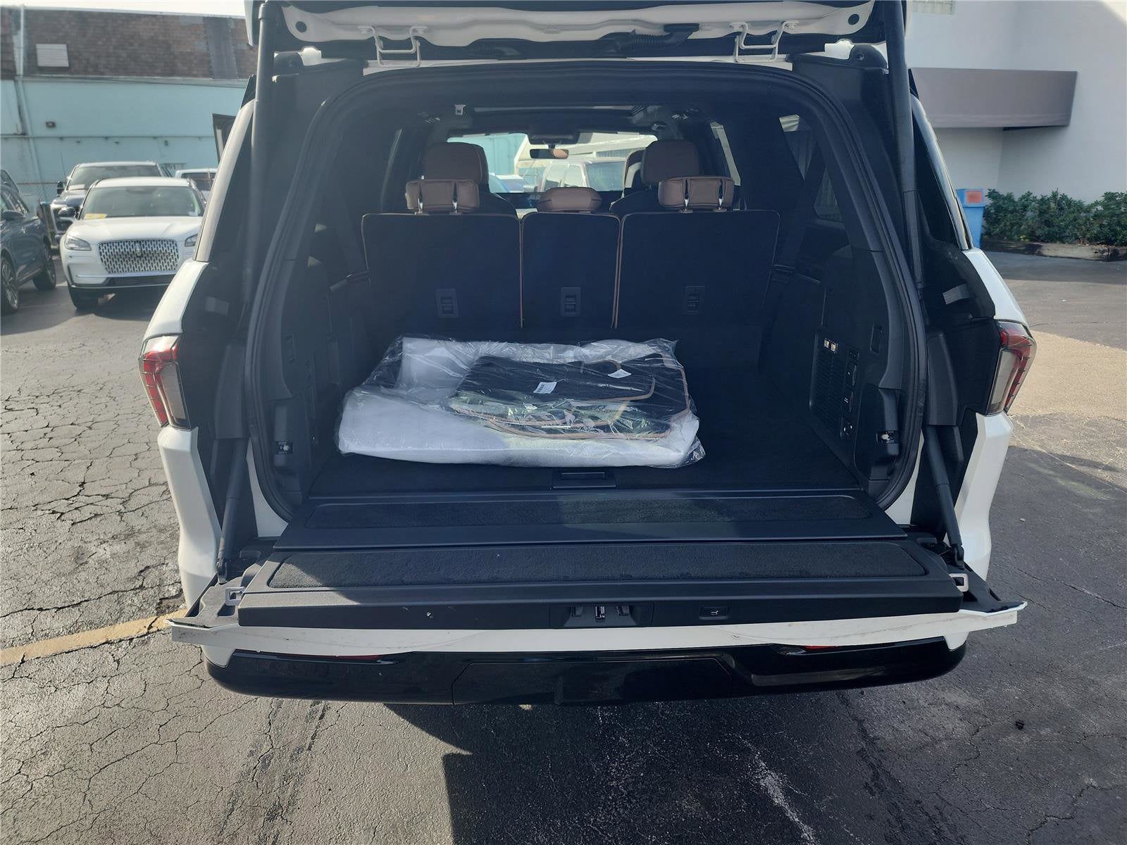 2025 Lincoln Navigator L