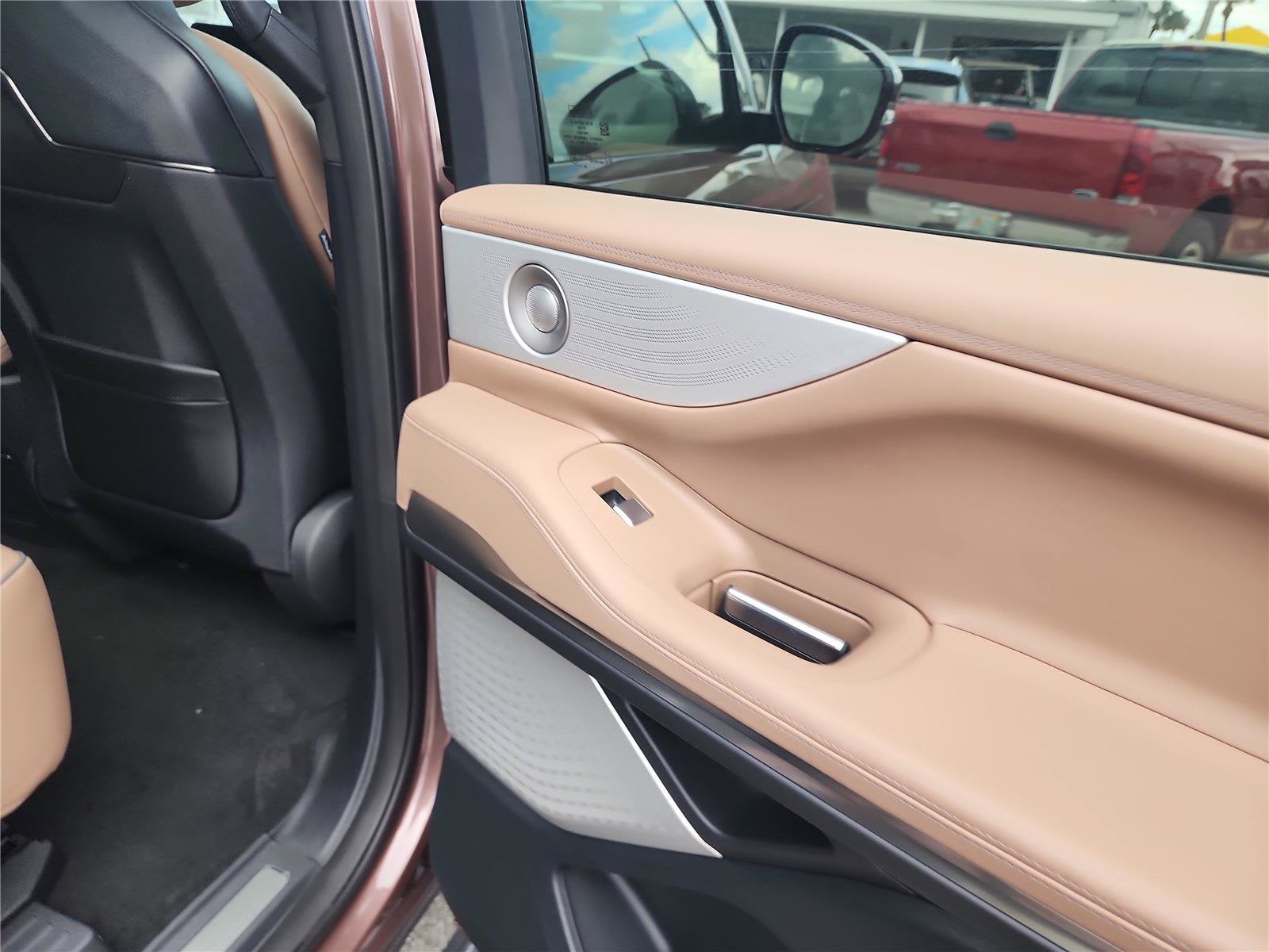 2027 Lincoln Navigator L