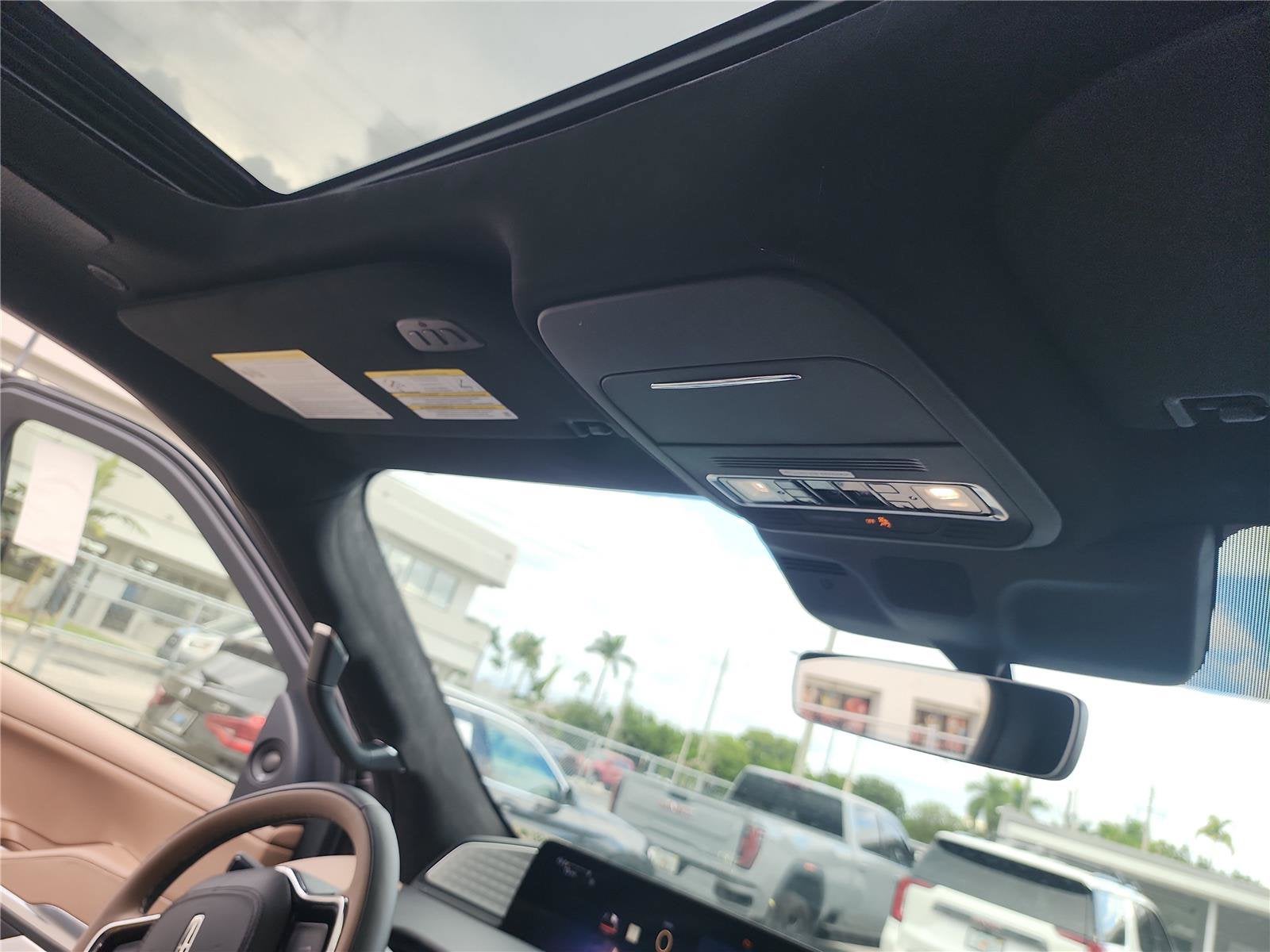 2027 Lincoln Navigator L