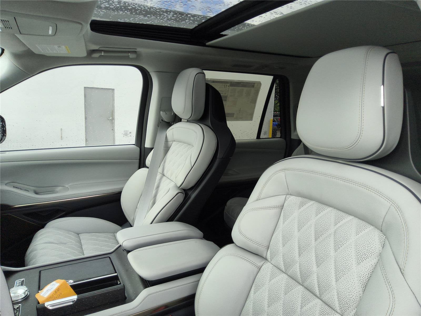 2027 Lincoln Navigator L