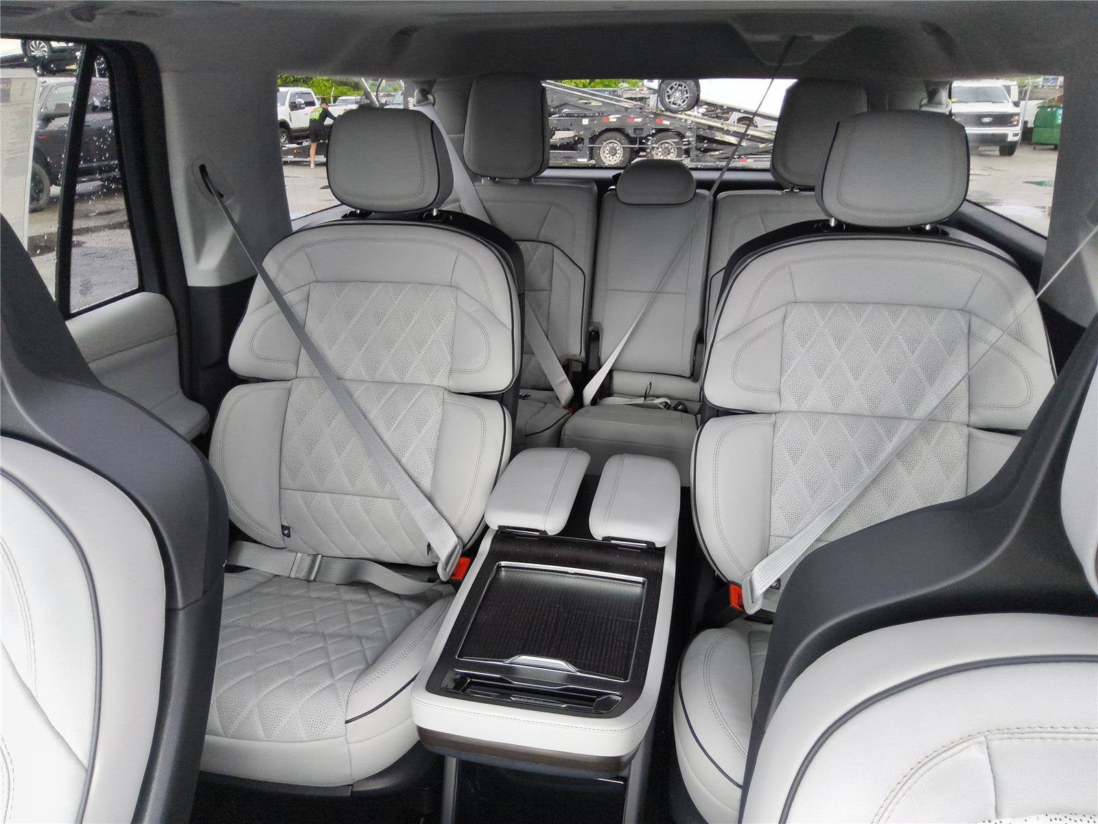 2027 Lincoln Navigator L