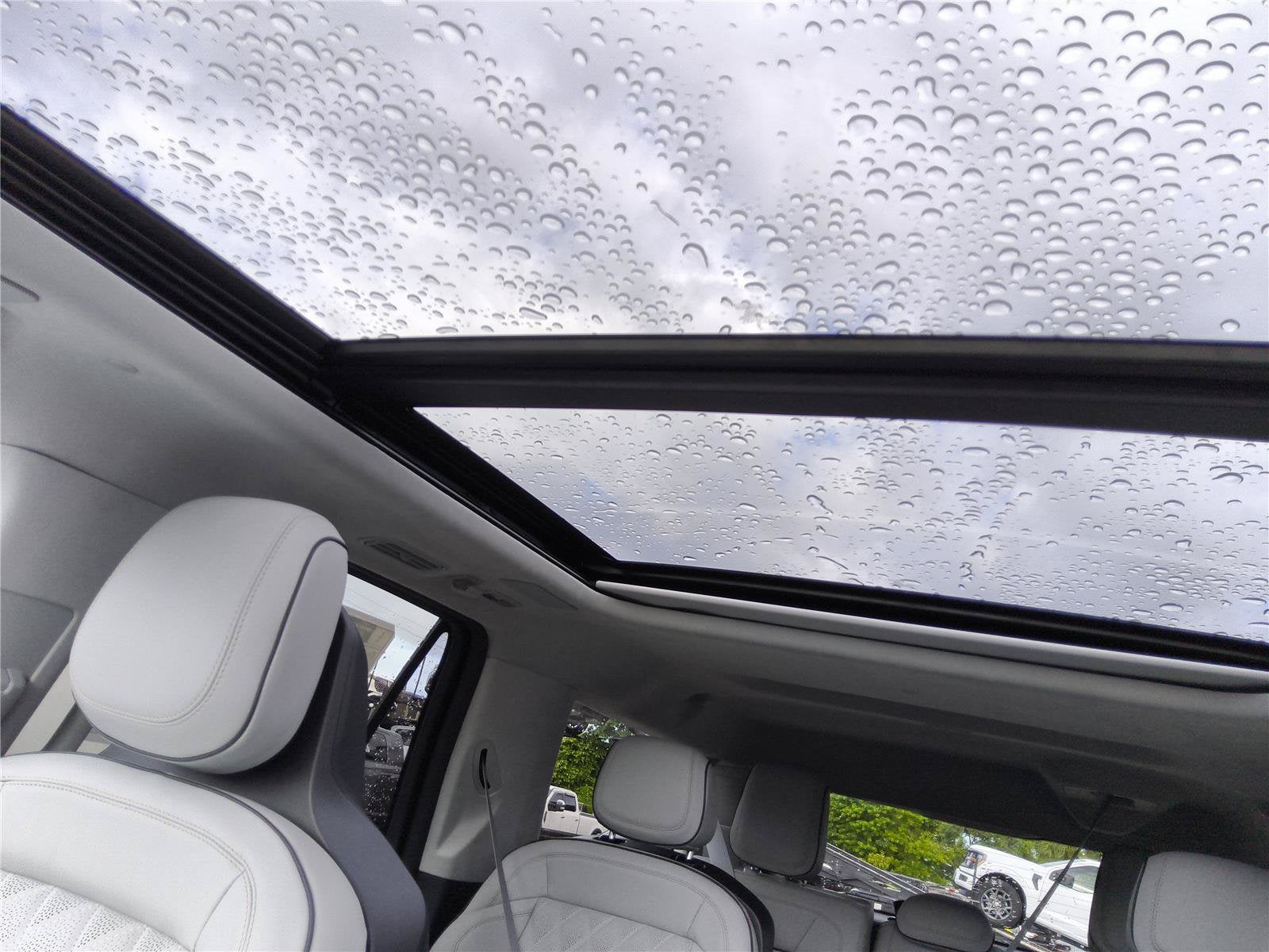 2027 Lincoln Navigator L
