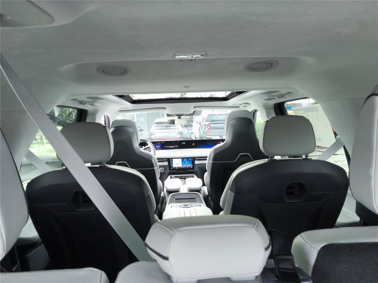 2027 Lincoln Navigator L