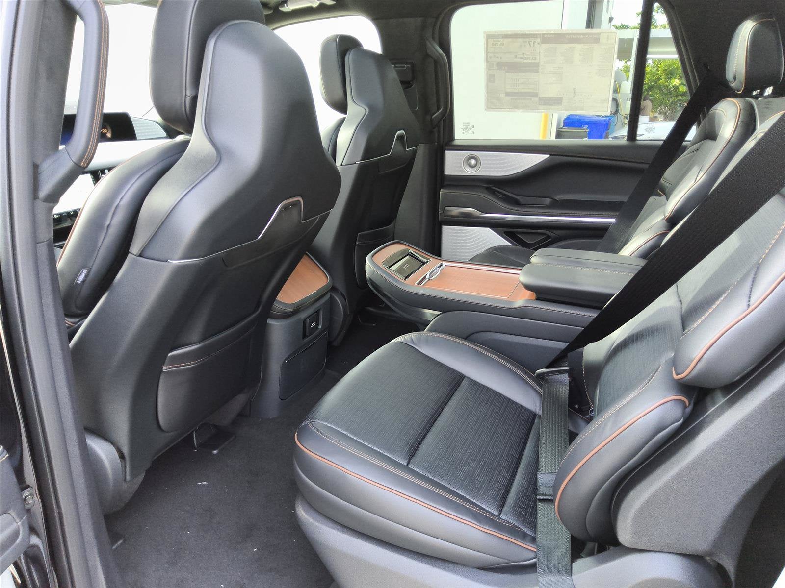 2027 Lincoln Navigator L