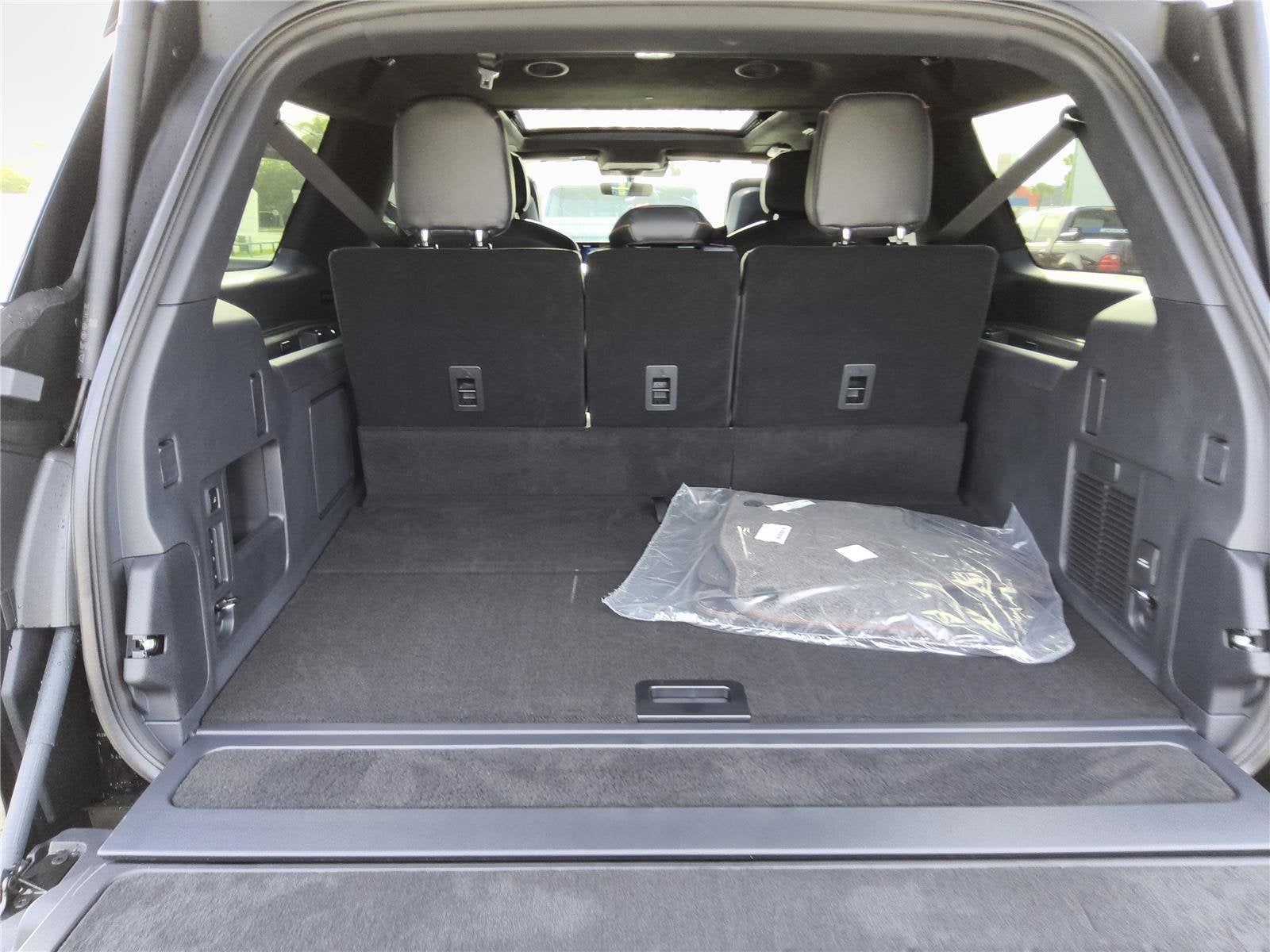 2027 Lincoln Navigator L