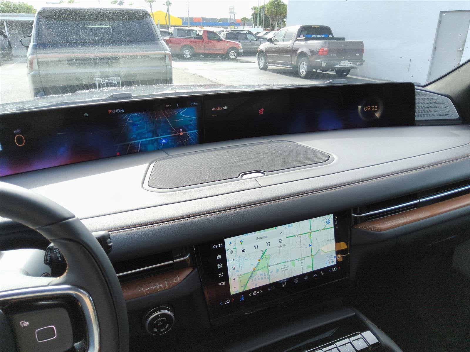 2027 Lincoln Navigator L