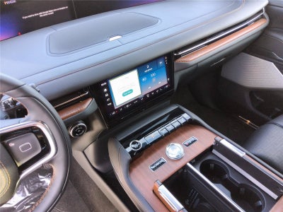 2027 Lincoln Navigator L