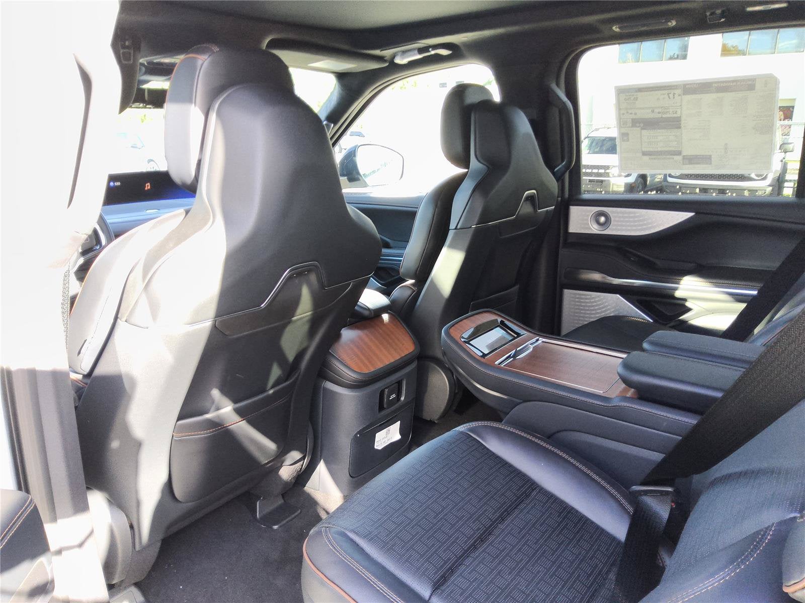 2027 Lincoln Navigator L