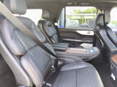 2027 Lincoln Navigator L
