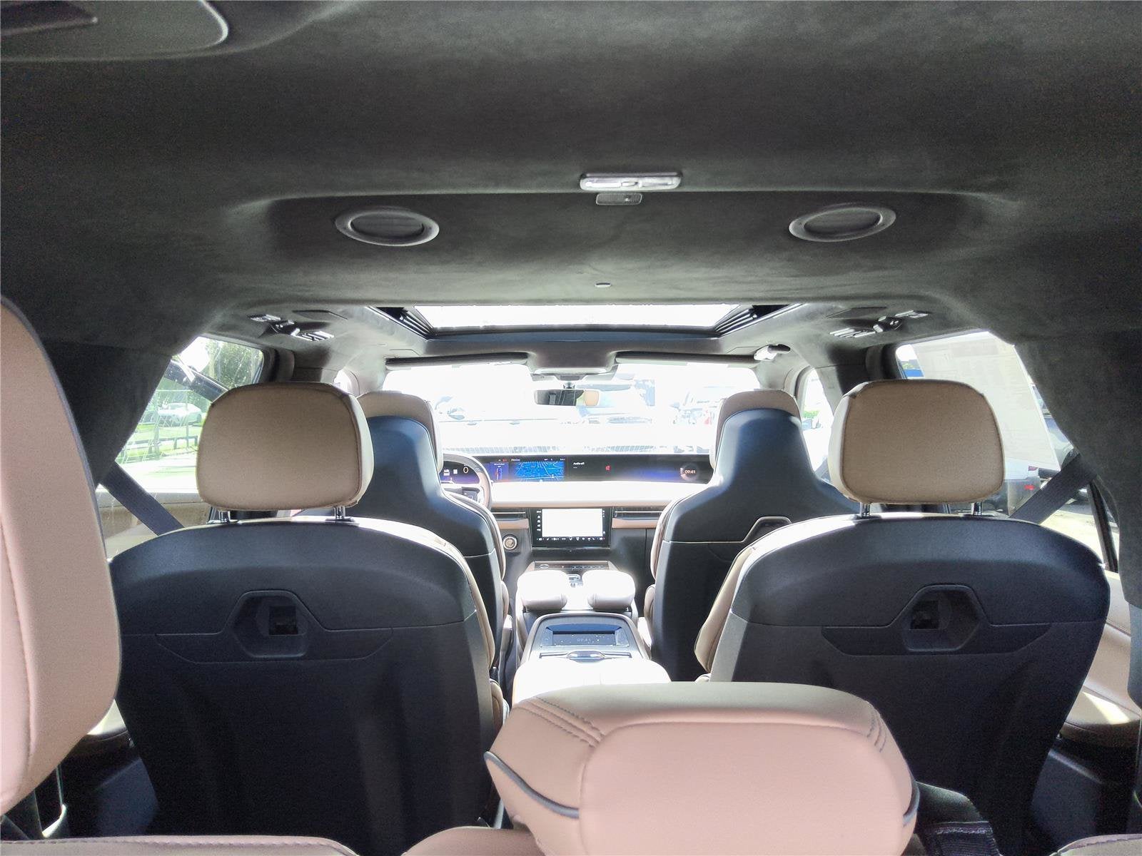 2027 Lincoln Navigator L