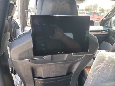 2025 Lincoln Navigator L