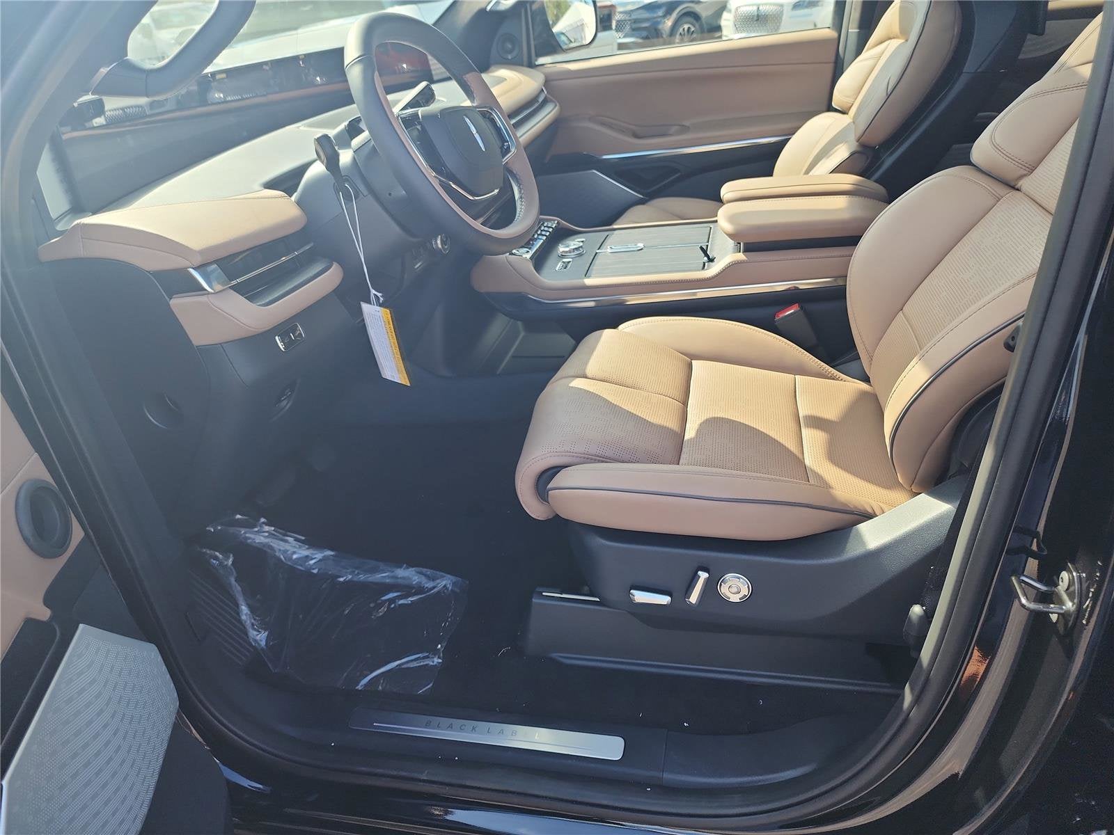 2025 Lincoln Navigator L