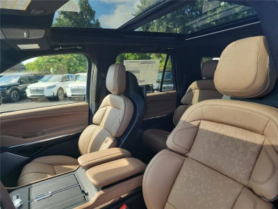 2025 Lincoln Navigator L