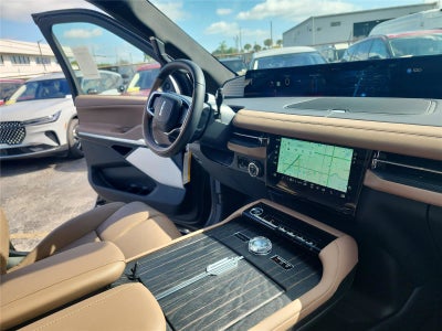 2025 Lincoln Navigator L