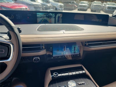 2025 Lincoln Navigator L