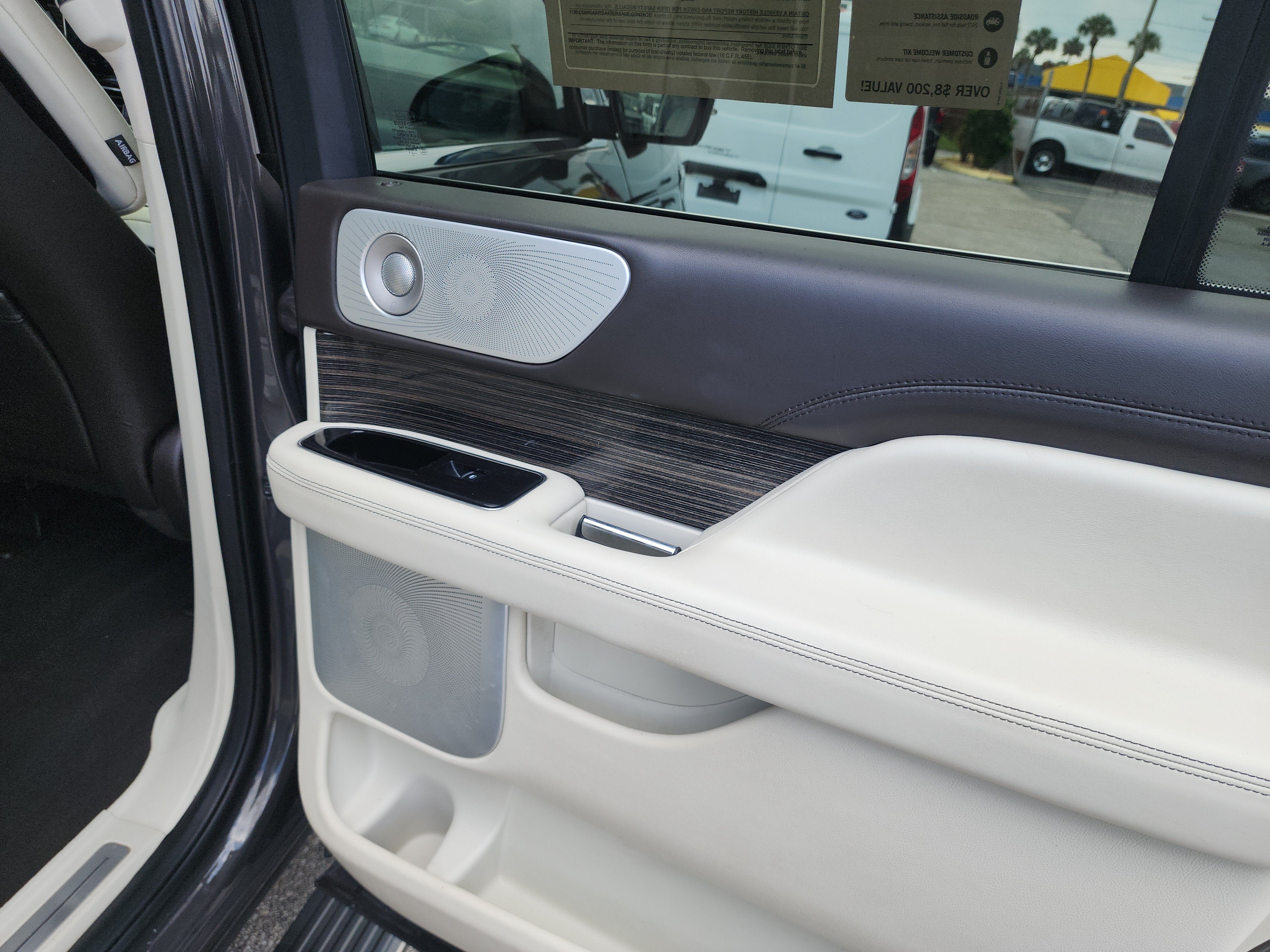 2024 Lincoln Navigator L Black Label