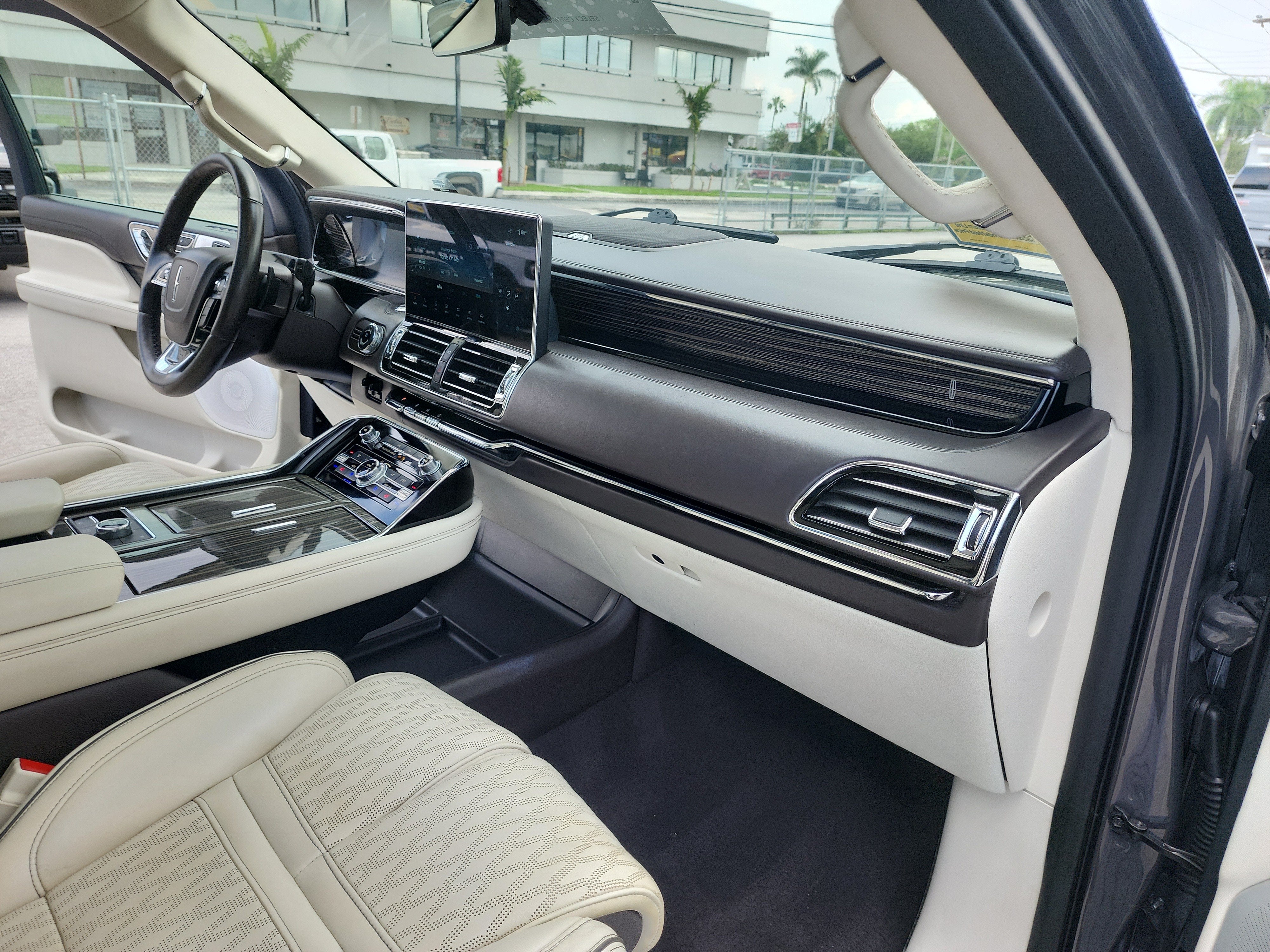 2024 Lincoln Navigator L Black Label