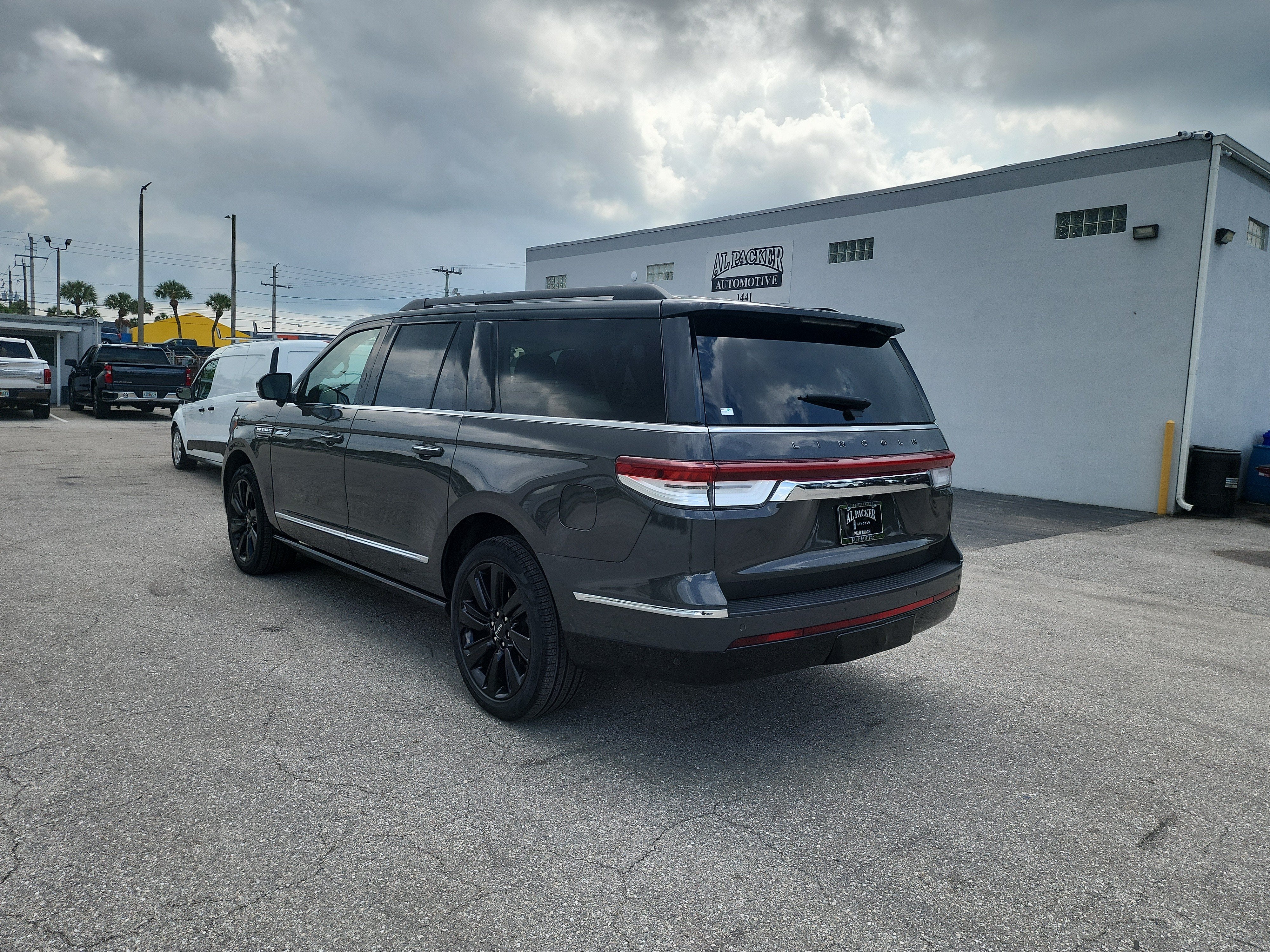 2024 Lincoln Navigator L Black Label