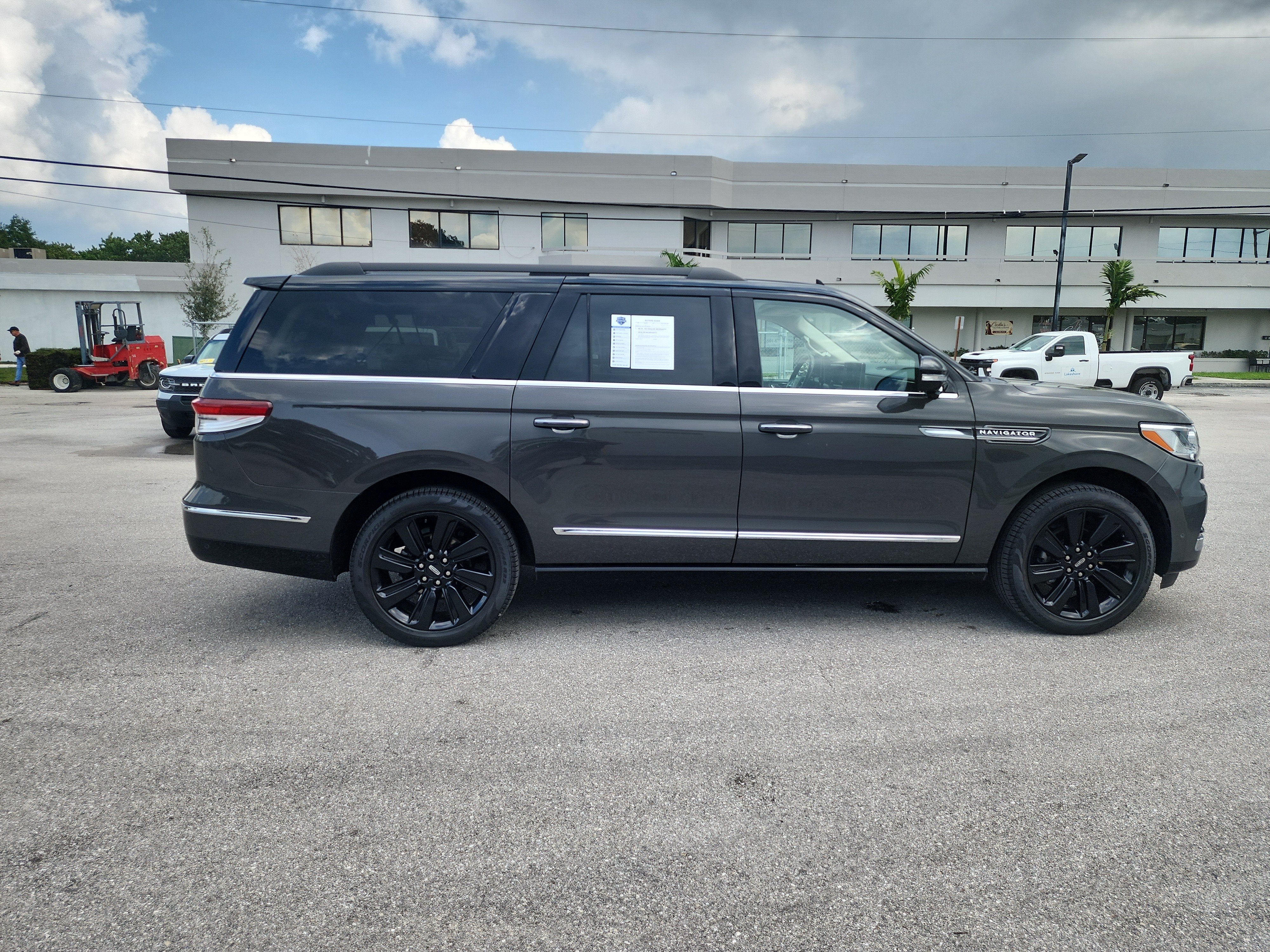 2024 Lincoln Navigator L Black Label