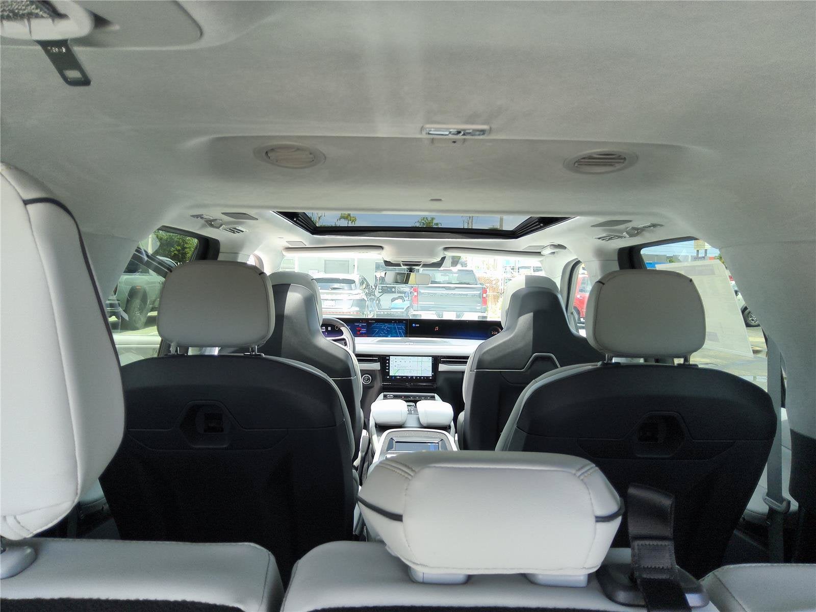 2027 Lincoln Navigator L