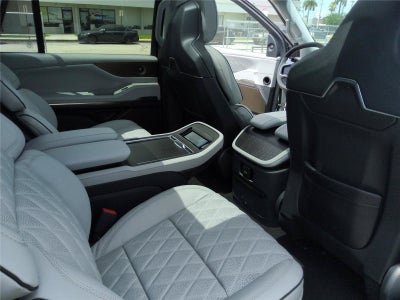 2027 Lincoln Navigator L