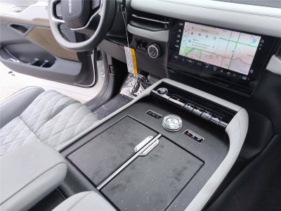 2027 Lincoln Navigator L