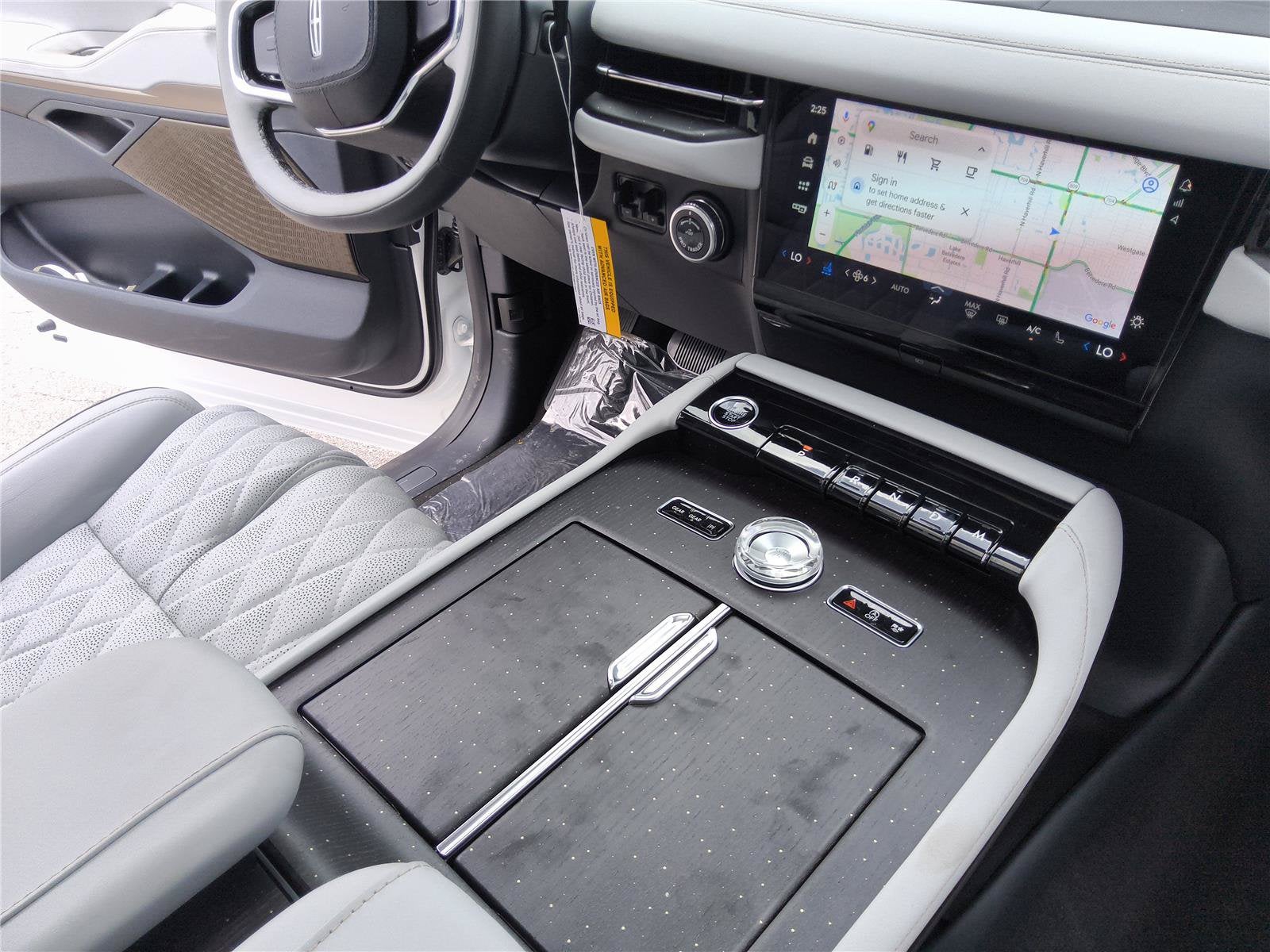 2027 Lincoln Navigator L