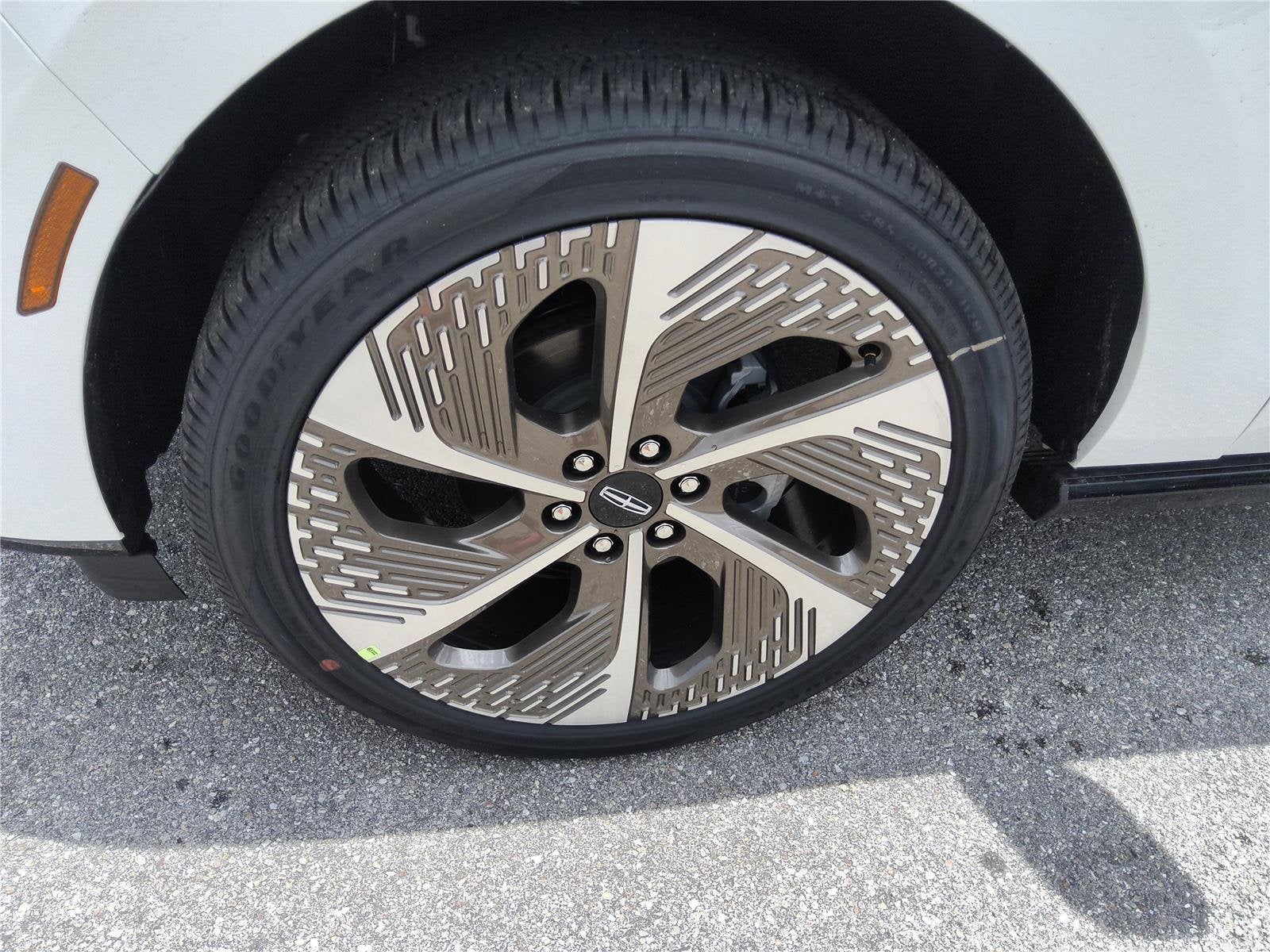 2027 Lincoln Navigator L