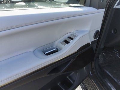 2027 Lincoln Navigator L