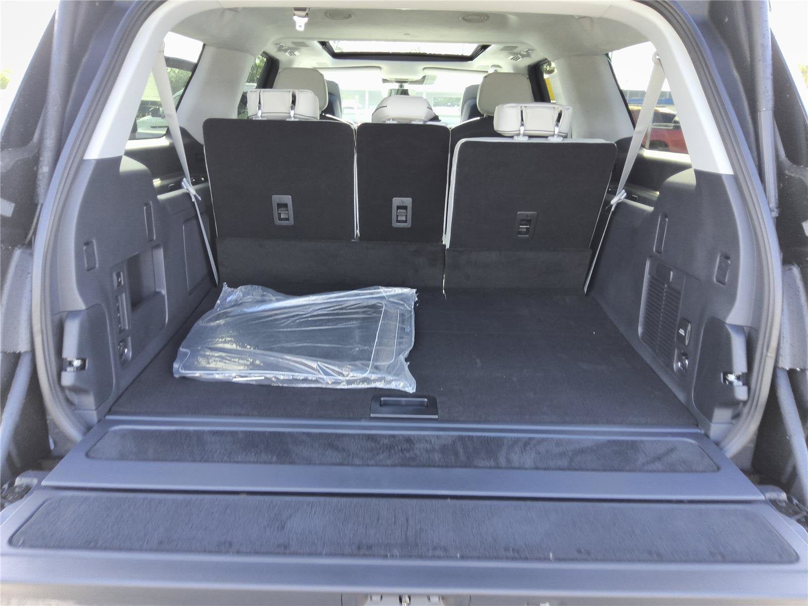 2027 Lincoln Navigator L